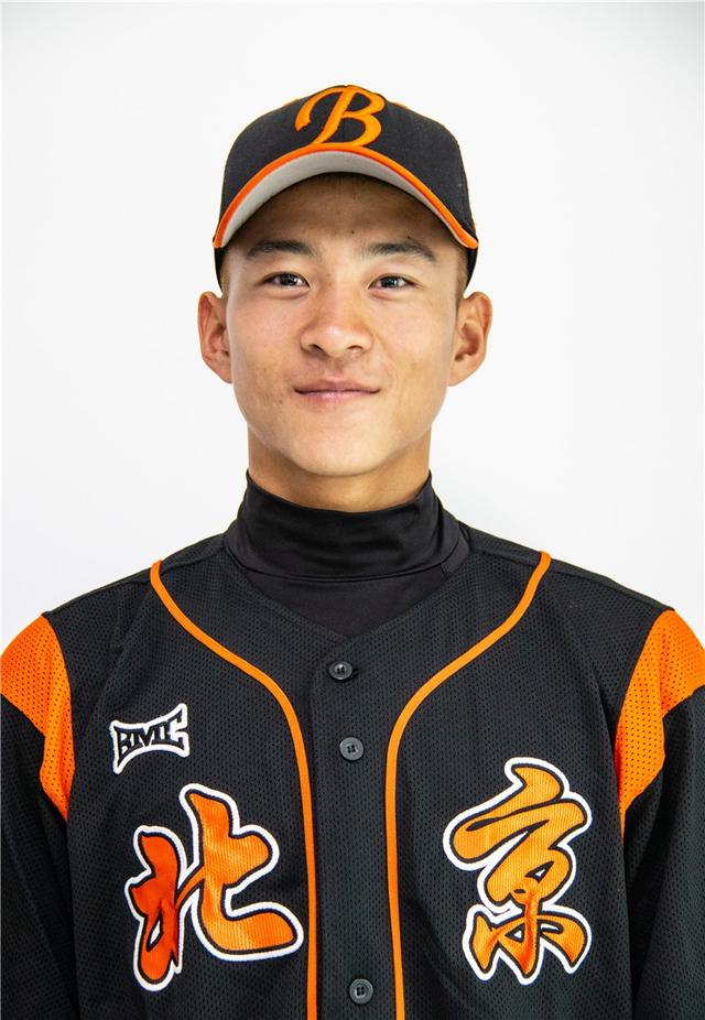 平博APP-河套猛虎队险胜关东猛虎队，游泳杯赛上演关键失误成转折！传控打穿防线